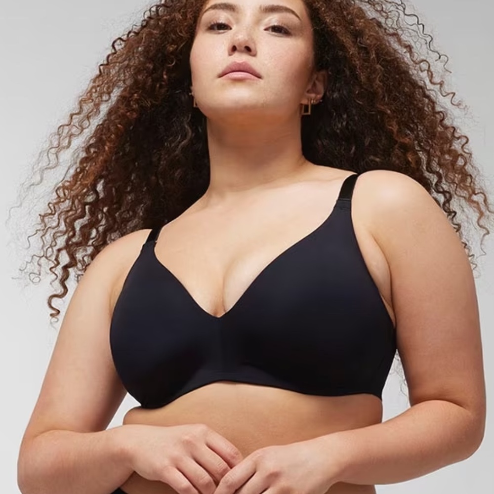 Black "Vanishing 360" Wireless Bra -- still in packaging